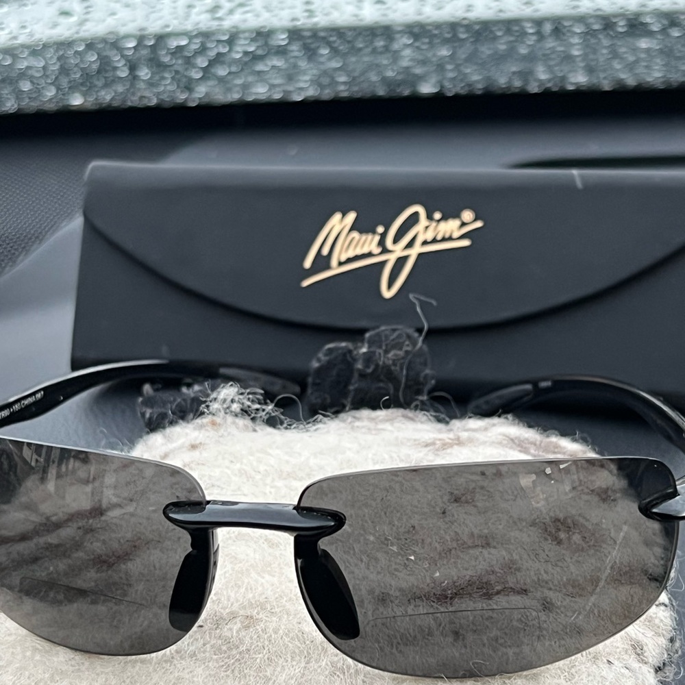 Maui Jim Black Polarized Readers PC26BF +150